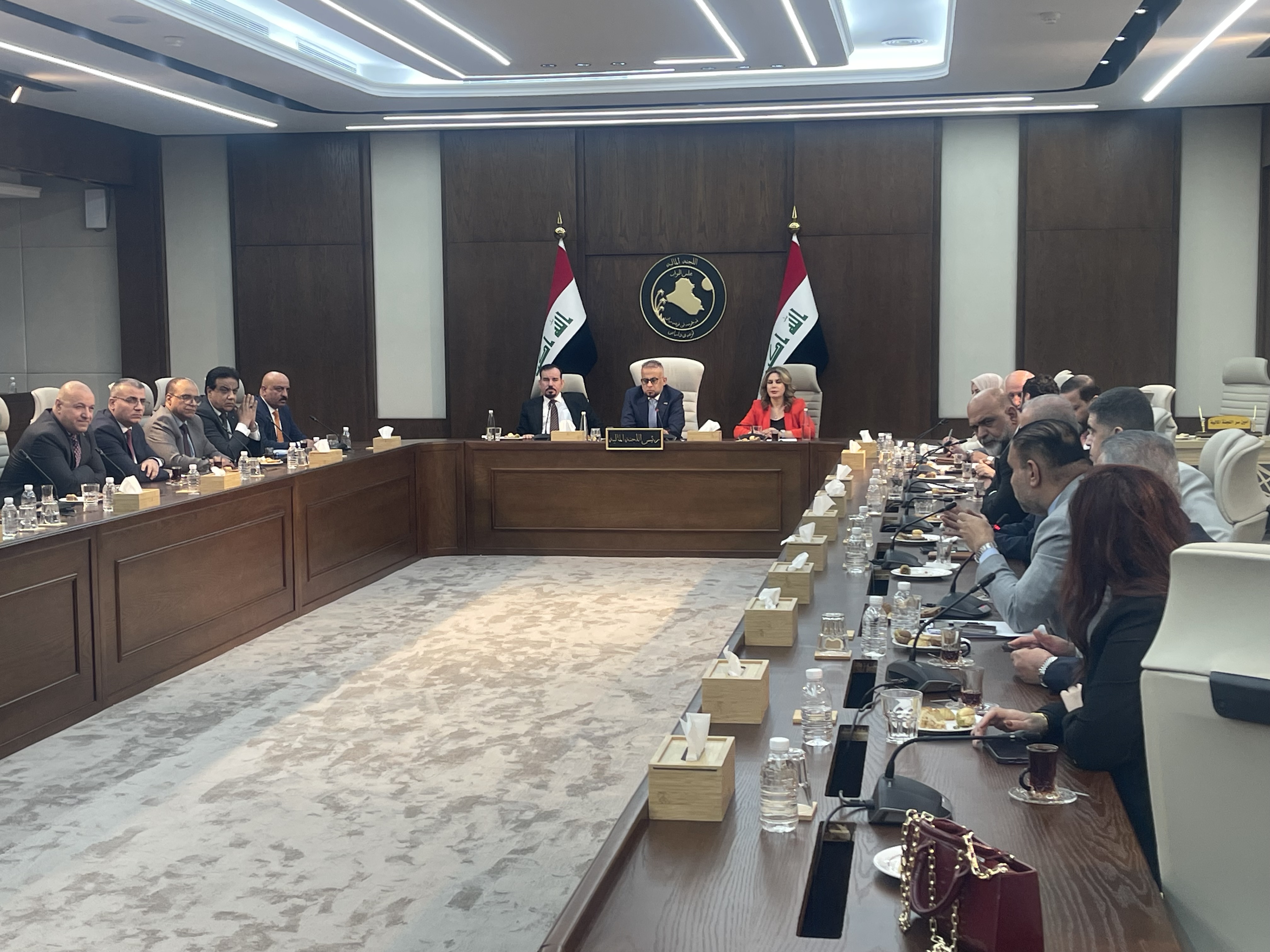 نحو موازنة أقل اعتماداً على النفط.. اجتماع نيابي مع وزير المالية لبحث مسودة مشروع قانون الموازنة