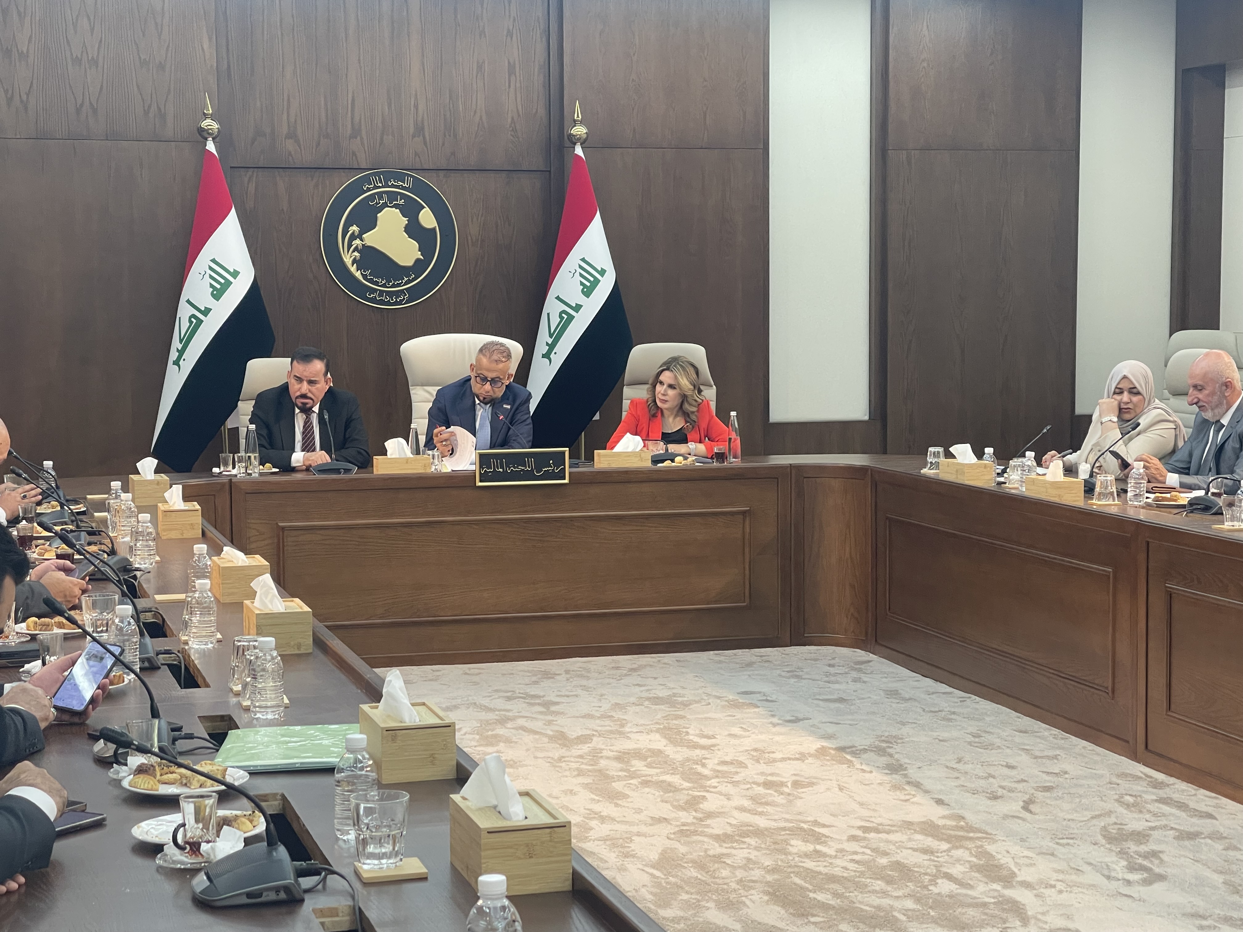 نحو موازنة أقل اعتماداً على النفط.. اجتماع نيابي مع وزير المالية لبحث مسودة مشروع قانون الموازنة