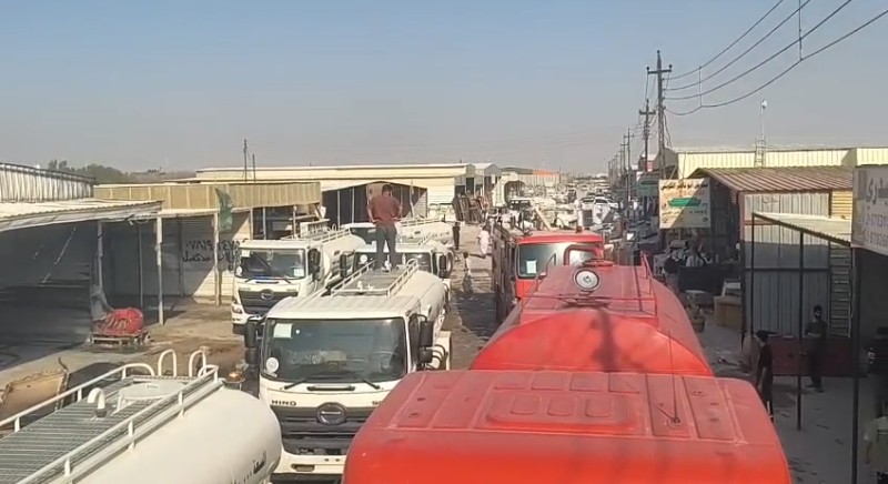 الدفاع المدني يخمد حريقاً في مزاد سوق سفوان غربي البصرة