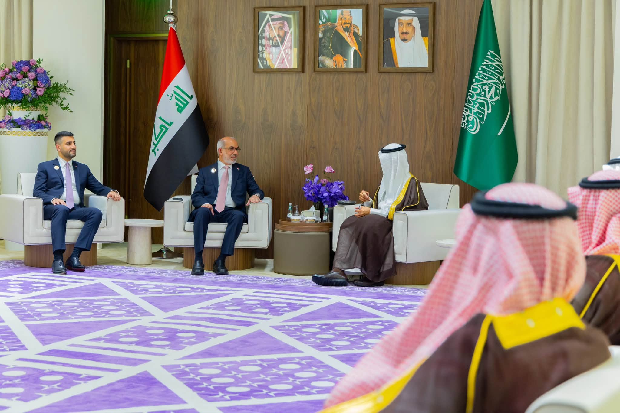 العراق والسعودية يبحثان التعاون في قطاع الطاقة ودعم استقرار المنظومة الكهربائية