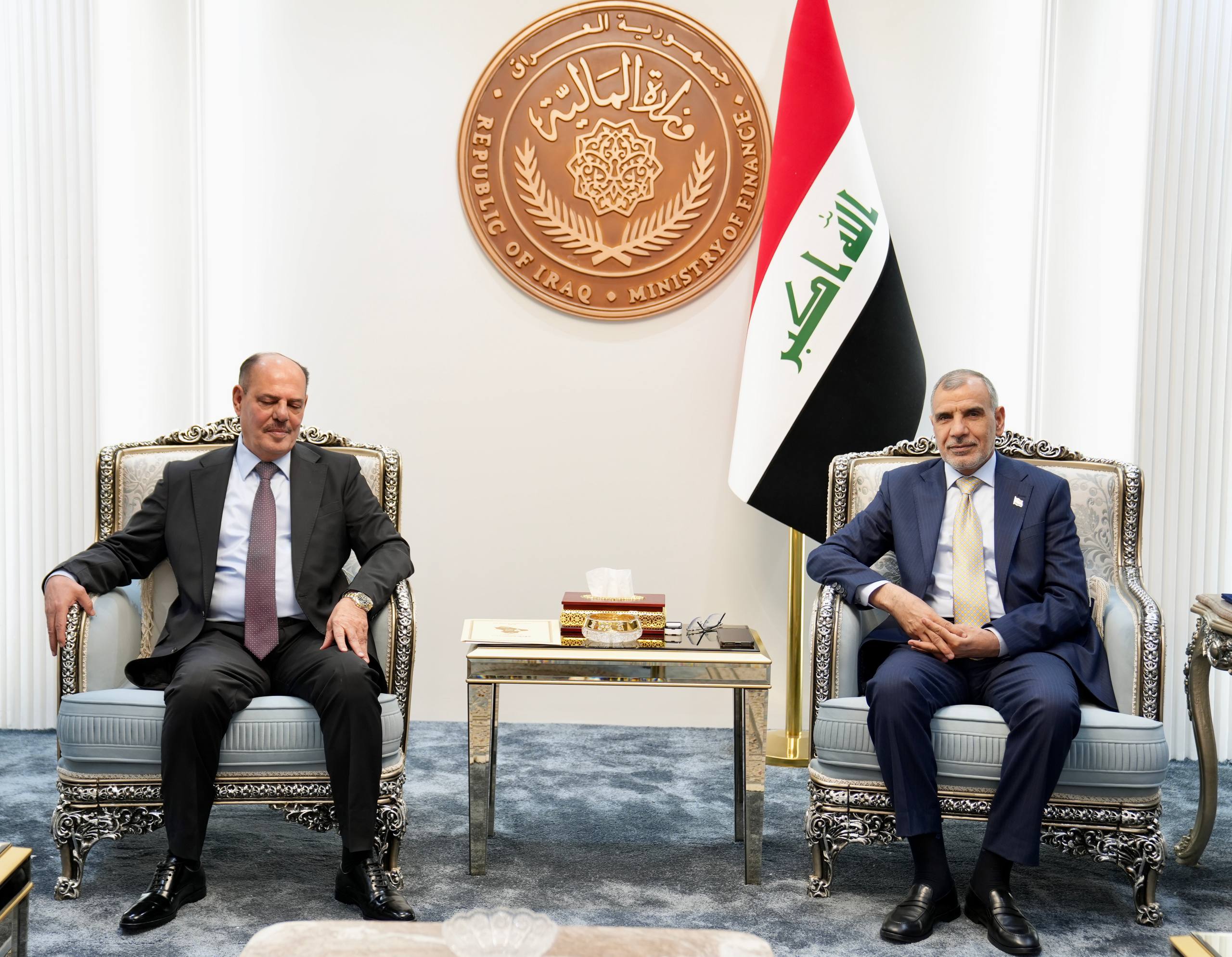 مؤيد اللامي يبحث مع وزير المالية زيادة المكافآت التشجيعية للصحفيين والفنانين والأدباء ضمن موازنة 2027